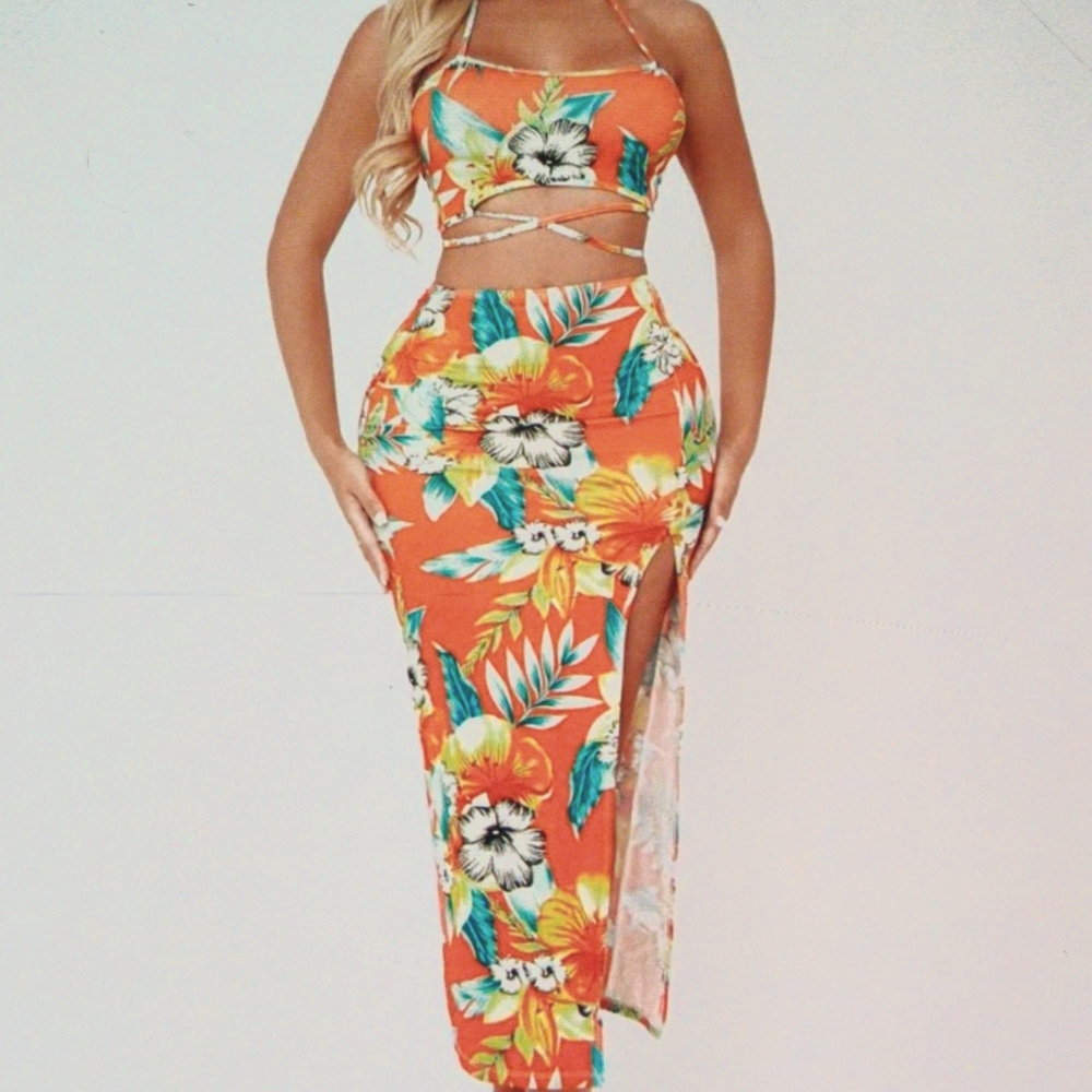 SEXY Floral print crisscross tie backless halter with split thigh bodycon skirt